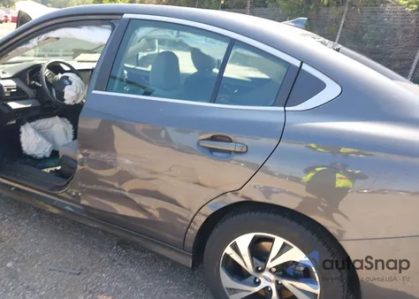 2020 Subaru Legacy Premium из США, поврежденный, VIN 4S3BWAC68L3028984